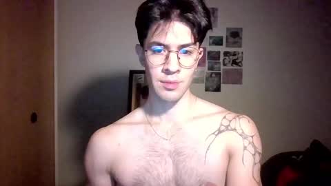 Snapshot of jotarojas1 chatting on December 9, 4:01 am jotarojas1 online show from December 9, 4:01 am