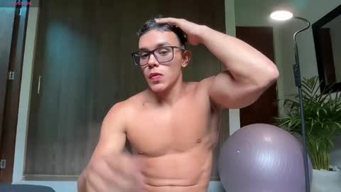 Im Jouliano online show from November 20, 8:39 pm