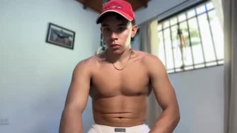 Im Jouliano online show from July 7, 3:16 pm