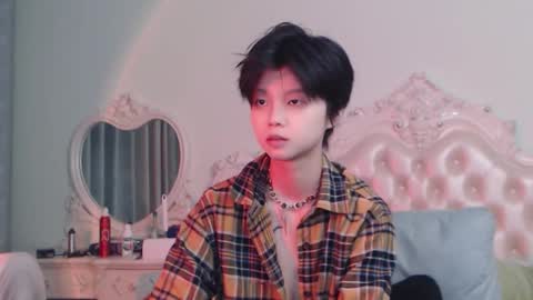 joycekay online show from December 18, 9:32 pm