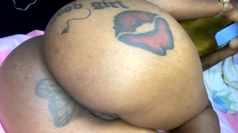 Butterflyass online show from January 27, 5:03 am