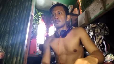 jrcmangubat23 online show from June 17, 5:12 am