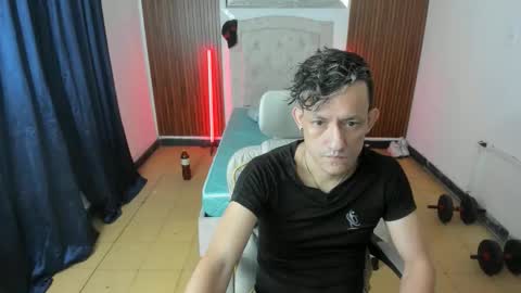 juan_and_luke online show from April 13, 12:09 pm