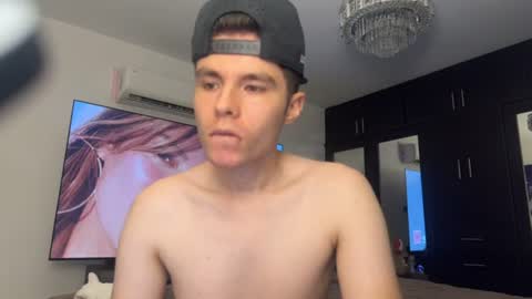 juan_boy25 online show from June 21, 2:29 am