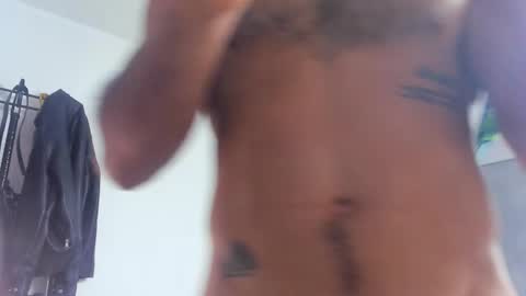 Juan Esteban online show from April 24, 5:37 pm