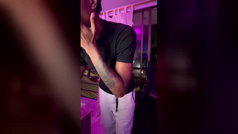 juandiegosv online show from April 25, 6:15 am