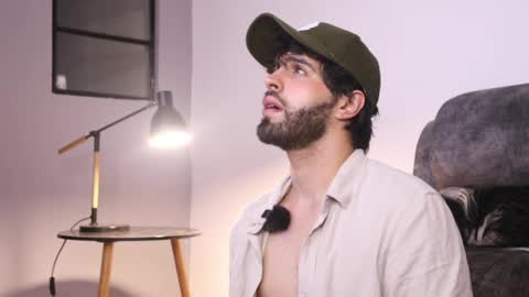 juanmilano online show from May 25, 12:39 am
