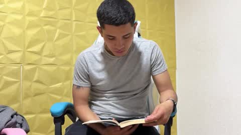 juanperez1999777 online show from October 17, 6:34 pm