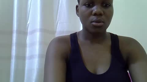 Snapshot of juicy_bella2 chatting on October 16, 8:14 am juicy_bella2 online show from October 16, 8:14 am