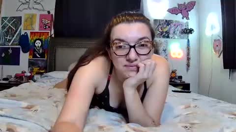 juicybootyqt online show from November 26, 4:54 am