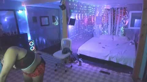 juicyjayxxx69 online show from September 20, 2:25 am