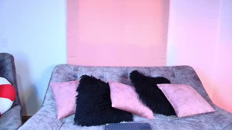 Jules and Gia online show from November 23, 7:23 pm