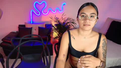 Jules and Gia online show from February 18, 12:05 am