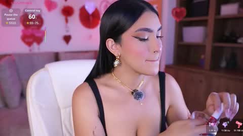 Jules Bennett online show from February 16, 11:30 am