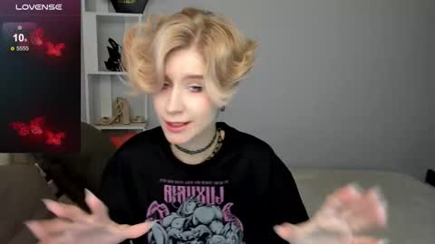 Jules online show from September 12, 1:18 am