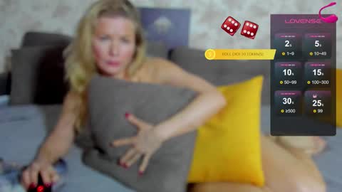 julia_giulia online show from March 6, 9:08 am