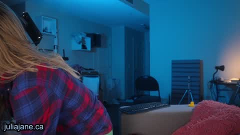 Julia Jane online show from January 5, 2:38 am