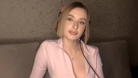 Kate online show from March 19, 4:56 pm