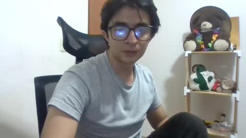 Julian Mora online show from March 11, 2:32 am