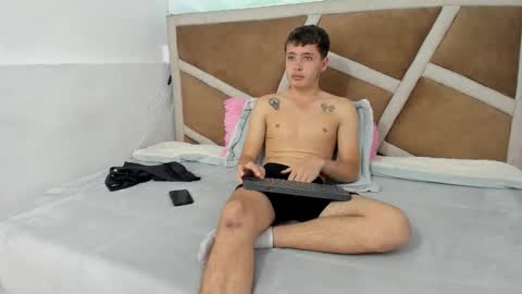 julian online show from November 25, 5:34 pm