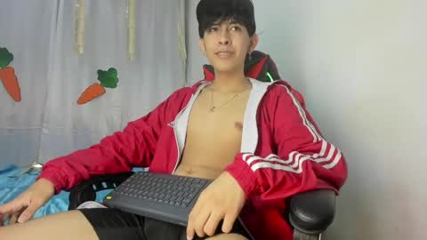 Julian online show from April 21, 7:10 pm