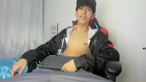 Julian online show from April 23, 7:59 pm