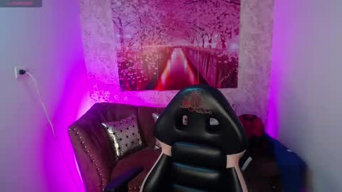 juliana_diamond_ online show from February 3, 6:22 am