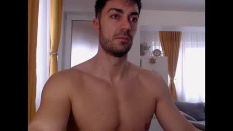 JulianRoyce online show from December 15, 10:44 am