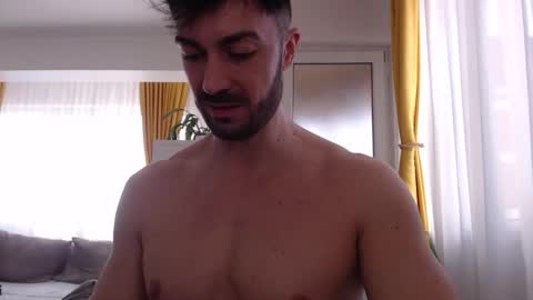 JulianRoyce online show from March 4, 1:30 pm