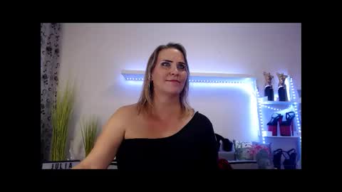 Julia online show from March 22, 11:31 pm