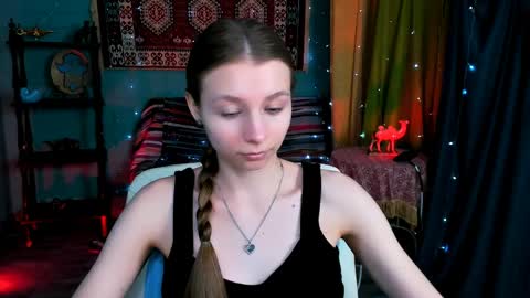 juliedaniel online show from April 8, 10:29 am