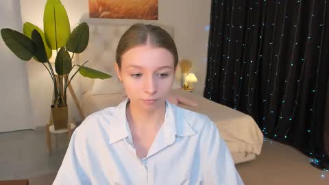 juliedaniel online show from April 22, 8:54 am