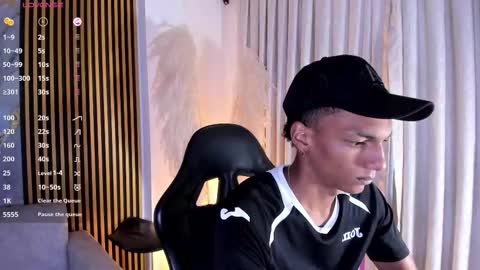 Julien online show from March 22, 11:47 am