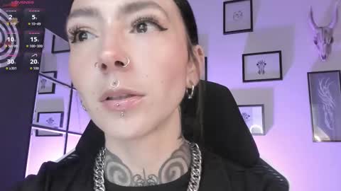 juliet_sourire online show from September 18, 2:21 pm