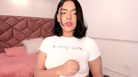 Julieta  online show from October 10, 1:06 pm