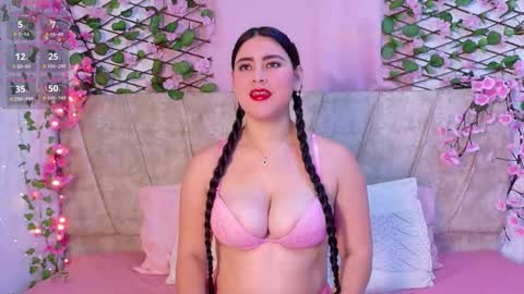 julietatorres_ online show from January 8, 11:16 am