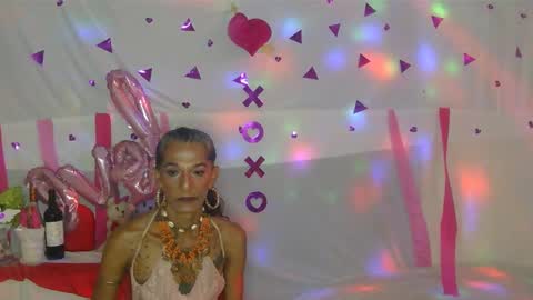 Snapshot of julieth_wolf chatting on February 17, 2:09 am Julieth Wolf online show from February 17, 2:09 am