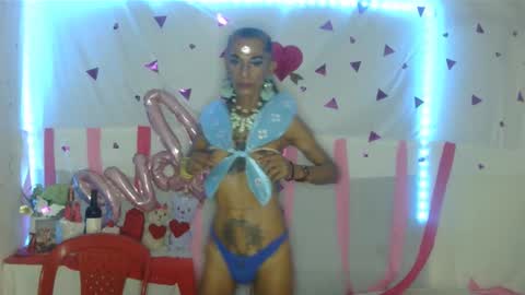 Snapshot of julieth_wolf chatting on February 14, 12:41 am Julieth Wolf online show from February 14, 12:41 am
