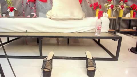 Julietha online show from February 14, 4:37 am