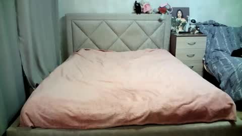 Julietkitty online show from April 23, 5:26 am