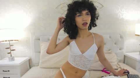 julietta    online show from May 2, 12:44 pm