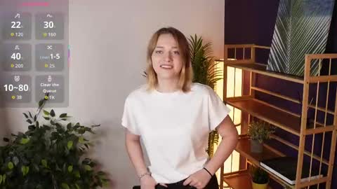 Snapshot of juliettakaniecki chatting on September 17, 3:10 am Mia online show from September 17, 3:10 am