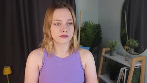 Snapshot of juliettakaniecki chatting on October 22, 3:10 am Mia online show from October 22, 3:10 am