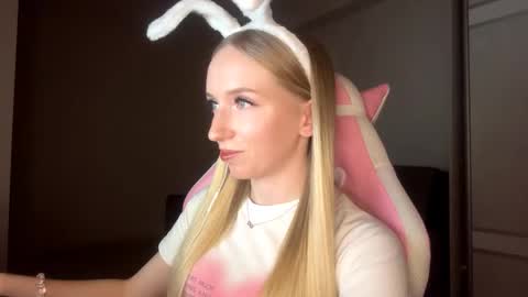 Sofie online show from November 26, 5:10 pm