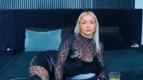 Julia online show from January 9, 12:44 pm