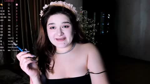 Snapshot of july_slowdive chatting on January 11, 11:12 am Julie online show from January 11, 11:12 am