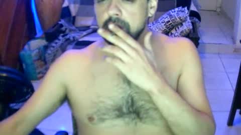 Mia online show from October 4, 7:39 am