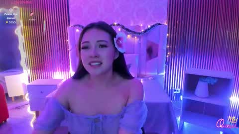 JUNELLE  online show from December 15, 8:05 pm