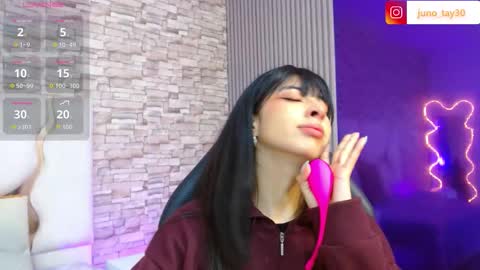 Snapshot of juno_tay chatting on October 23, 11:44 am JUNO online show from October 23, 11:44 am