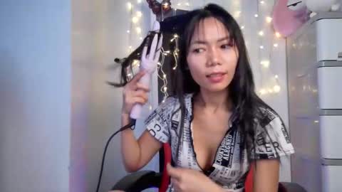 junovaughn online show from October 4, 2:42 am